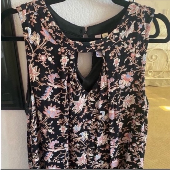Women’s Francesca's Black Floral Sleeveless Mock Neck Boho Dress Size Medium - Picture 3 of 6